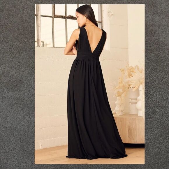 Lulu's Small Black Maxi Dress with V-Neck and Slit (b1) - Picture 3 of 11